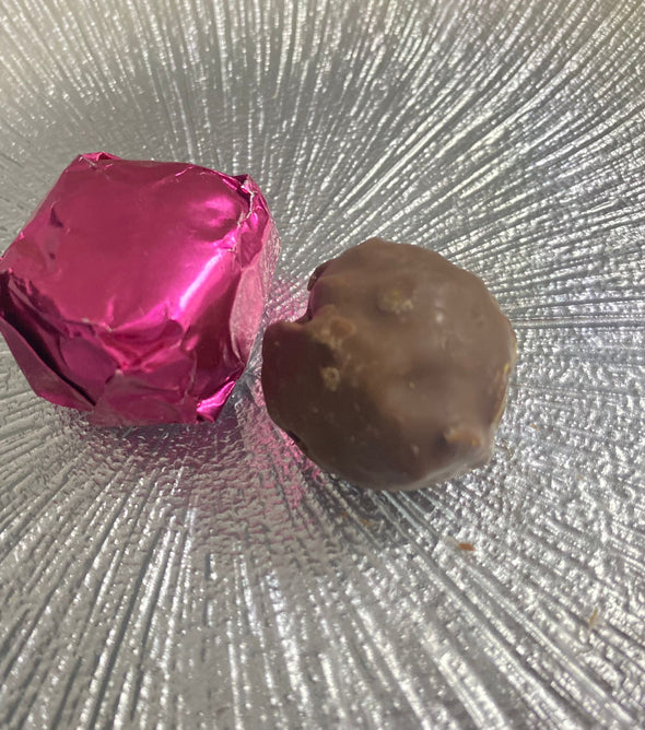 Men en Salwa met chocolate